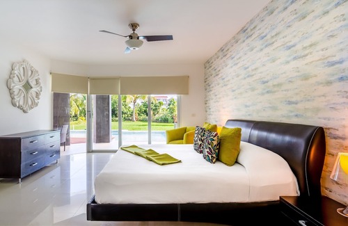 Puerto Juarez Condominio | Casa Iris 2 Bedroom Condo by Redawning