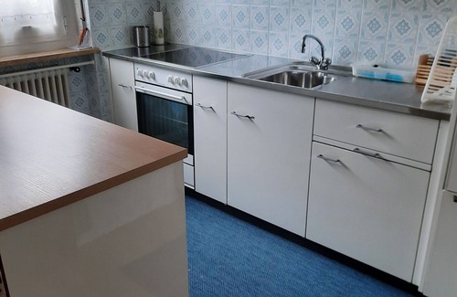 Aurigeno Casa | Casa Isa Moghegno, casa en estilo bungalow en 1. Nivel en zona residencial tranquila