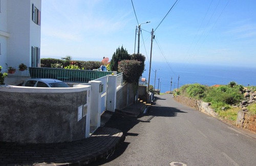 Estreito da Calheta Casa | CASA IVA 3 dormitorios, 3 baños Casa con piscina y vistas al mar.