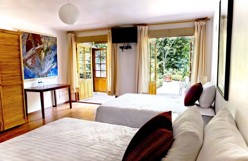 Del Carmen Casa | Casa Jacinta Guest House