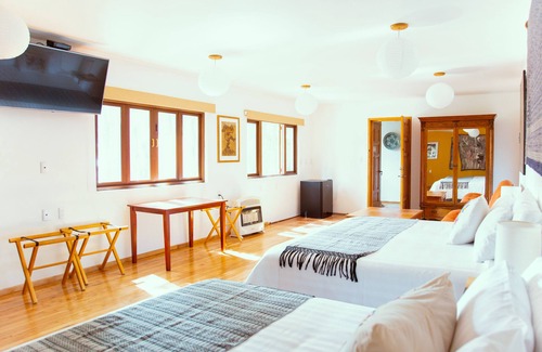 Del Carmen Casa | Casa Jacinta Guest House