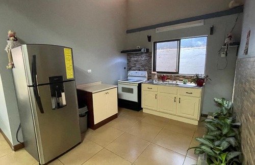 San Isidro de El General Casa | Casa Jade PZ