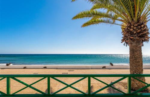 Playa Honda Casa | Casa Jardín
