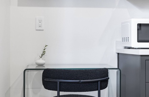 Laguna Apartamento | Casa Jardin Unit 5-Boutique Suite in Downtown Santa Barbara