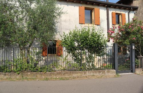 Borgo Milano Apartamento | Casa Jasmin, 2 floors, private garden