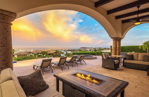 Cabo San Lucas Villa | Casa Juan Miguel, 4bdrm vista al mar casa con golf con descuentos para los huéspedes