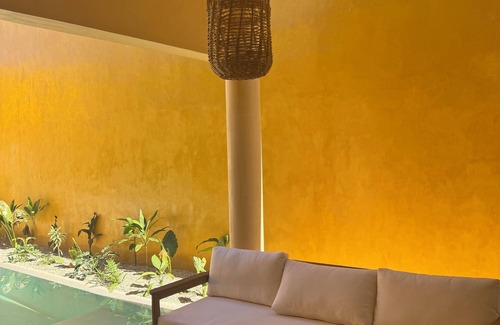 Conkal Casa | Casa Ka - Mini Hacienda Retreat with Pool + Starlink