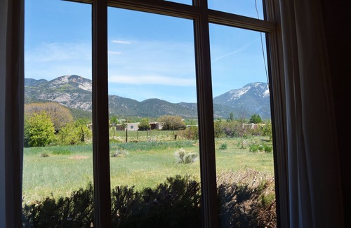 Arroyo Seco Casa | Casa Kachina and Guest House in Beautiful Los Altos Great Mountain Views