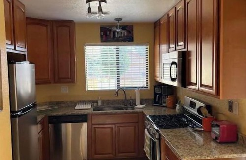 Northeast Heights Casa | Casa Klimt. Cozy home in a quiet neighborhood.