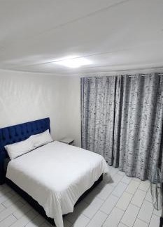 Newcastle Cama Y Desayuno | Casa Línda Guest House
