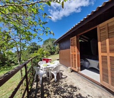 Florianopolis Casa | Casa Lúcia Ribeirão · Cabana rústica I Fogo de Chão | Acesso a cachoeira