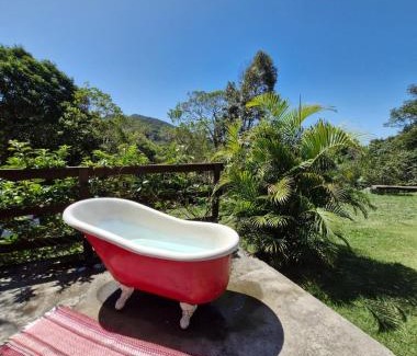 Florianopolis Casa | Casa Lúcia Ribeirão · Cabana rústica I Fogo de Chão | Acesso a cachoeira