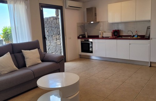 La Asomada Apartamento | Casa La Asomada con jacuzzi privado, vistas al mar, wifi, aire acondicionado