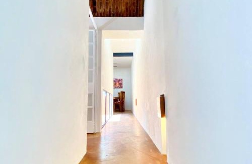 Colonia San Antonio Apartamento | Casa La Luz #2 Private One- bedroom Apartment with Full Kitchen and Private Roof Terrace