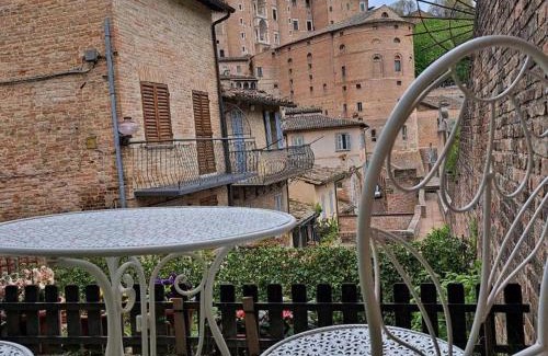 Urbino Casa | Casa la Piazzetta Rinascimentale