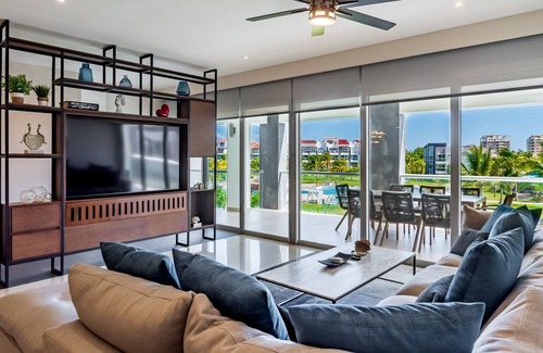 Puerto Juarez Condominio | Casa Lanai 4 Bedroom Condo by Redawning