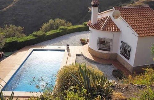 Arenas Chalet De Esquí | Casa con Piscina Privada Lantana