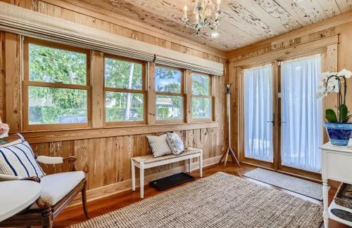 Flamingo Parks Casa | Casa las Flores - Stroll to Arts District from Cozy West Palm Cottage