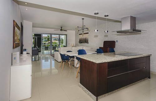 Puerto Juarez Condominio | Casa Las Perlas New !! At Mareazul 2 Bedroom Condo by Redawning