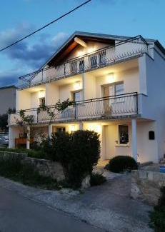 Gornji Karin Cama Y Desayuno | Casa Lavanda 2 - Karin Gornji