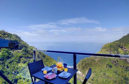 Sao Jorge Casa | Casa Leão de Ouro by LovelyStay