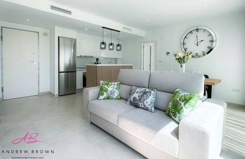 Torre-Pacheco Apartamento | Casa Lejos - Luxury Ground Floor 2 Bedroom 2 Bathroom Apartment With Garden