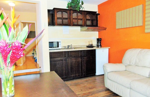 Pavas Cama Y Desayuno | Casa Lima Bed & Breakfast