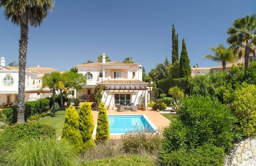 Estombar Villa | Casa Limoeiro