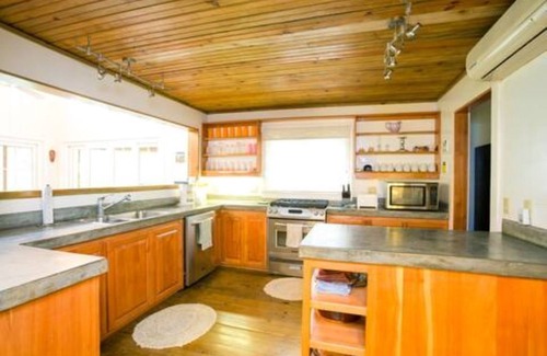 Lawson Rock Casa | Casa Limon, Lawson Rock, Roatan.