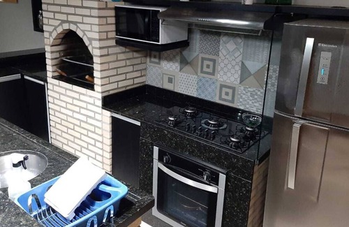 Guapimirim Casa | Casa Linda e Aconchegante Com Piscina, Churrasqueira, Sinuca, Wi-fi