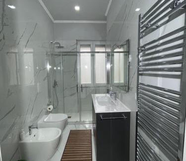 Pavia Villa | Casa Linda