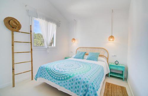 Cala'n Bosch Apartamento | Casa Lo-LA - Apartamento sereno y lujoso con balcón
