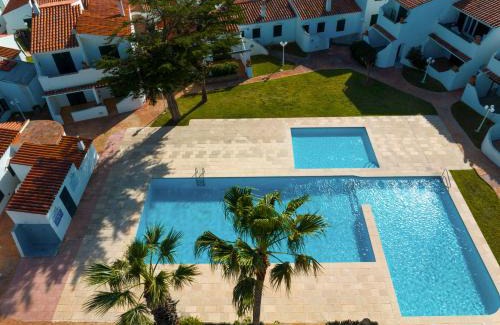 Cala'n Bosch Apartamento | Casa Lo-LA - Apartamento sereno y lujoso con balcón