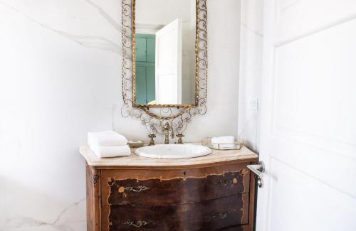 Yerba Buena Hotel | Casa Lola