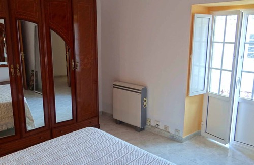 Larino Casa | Casa Lore - House for 5 in Lariño
