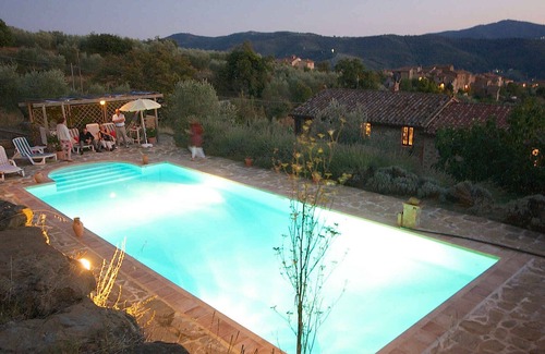 Panicale Apartamento | CASA LORENZO ~ OLIVA. Impresionante casa de campo tranquila con piscina. 2 ~ 4 personas