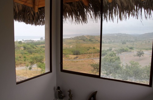 Olon Casa | Casa Los Panchos - Vista al mar con piscina
