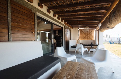 Los Caños de Meca Casa | CASA LOS SUEÑOS -RELAX 1000M2, PISCINA DE ARENA; wifi gratis; BBQ, A/C