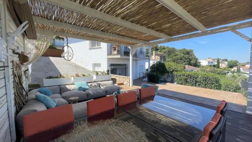 Pals Villa | Casa Loto
