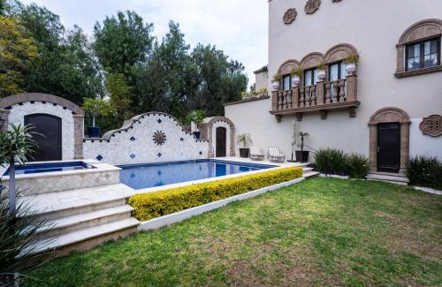 Zona Centro Villa | Casa Lu, Modern 3BR Home in Centro with Private Rooftop