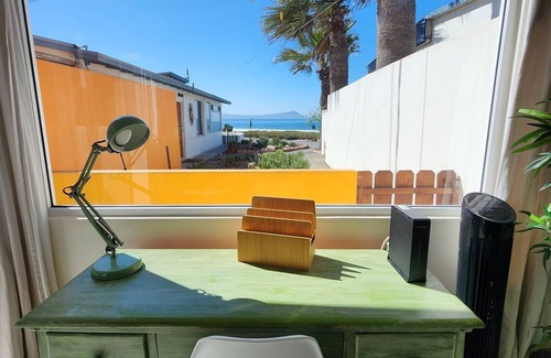 Ensenada Cabaña | CASA LUCIA - Beachfront House