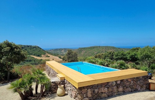 Alghero Apartamento | Casa Luisa With Pool