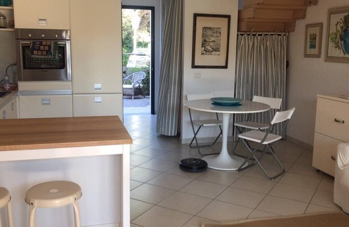Porto Pino Casa | Casa Lulu, villa con jardín a 300 metros de la playa.
