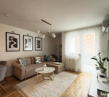 East Sarajevo Apartamento | Casa Luma Cozy & Stylish Flat, 10 min to City Center, Free Parking