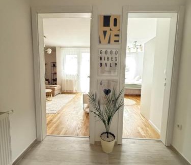 East Sarajevo Apartamento | Casa Luma Cozy & Stylish Flat, 10 min to City Center, Free Parking