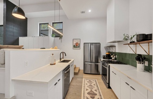MLK Casa | Casa Luna- Eastside Retreat w/Private Cowboy Pool