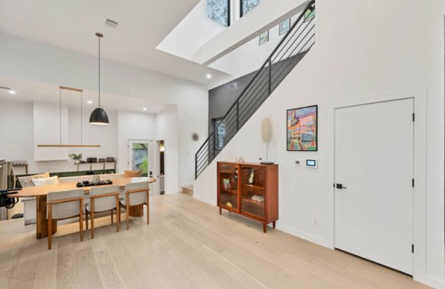 MLK Casa | Casa Luna- Eastside Retreat w/Private Cowboy Pool