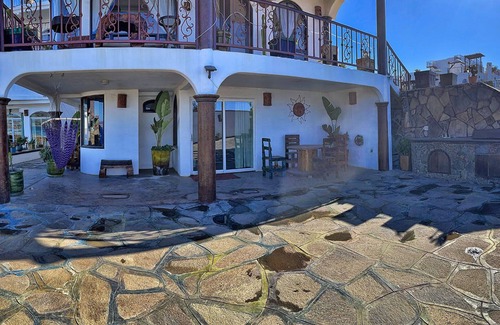 Playas de Rosarito Villa | Casa Lunita - Oceanfront, Pool and Jacuzzi