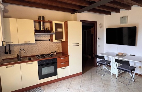 Formigine Apartamento | Casa Lupo - Complete apartment with 4 beds and private parking.