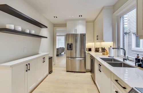 Yonge-Eglinton Casa | Casa Luxe On Subway Line!